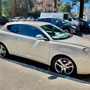 VENDO ALFA MITO PERFETTA!!!!! SEMPRE BOX  TEL. 3270711322