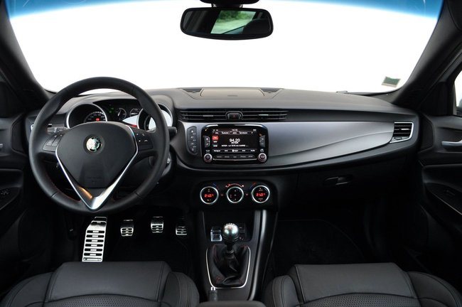 028A000006870032-photo-alfa-romeo-giulietta-restylee-2013.jpg