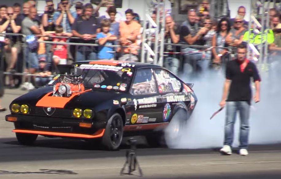 1000-hp-alfa-romeo-gtv-drag-racer-with-mopar-v8-is-a-twisted-fca-mashup-105069_1.jpg