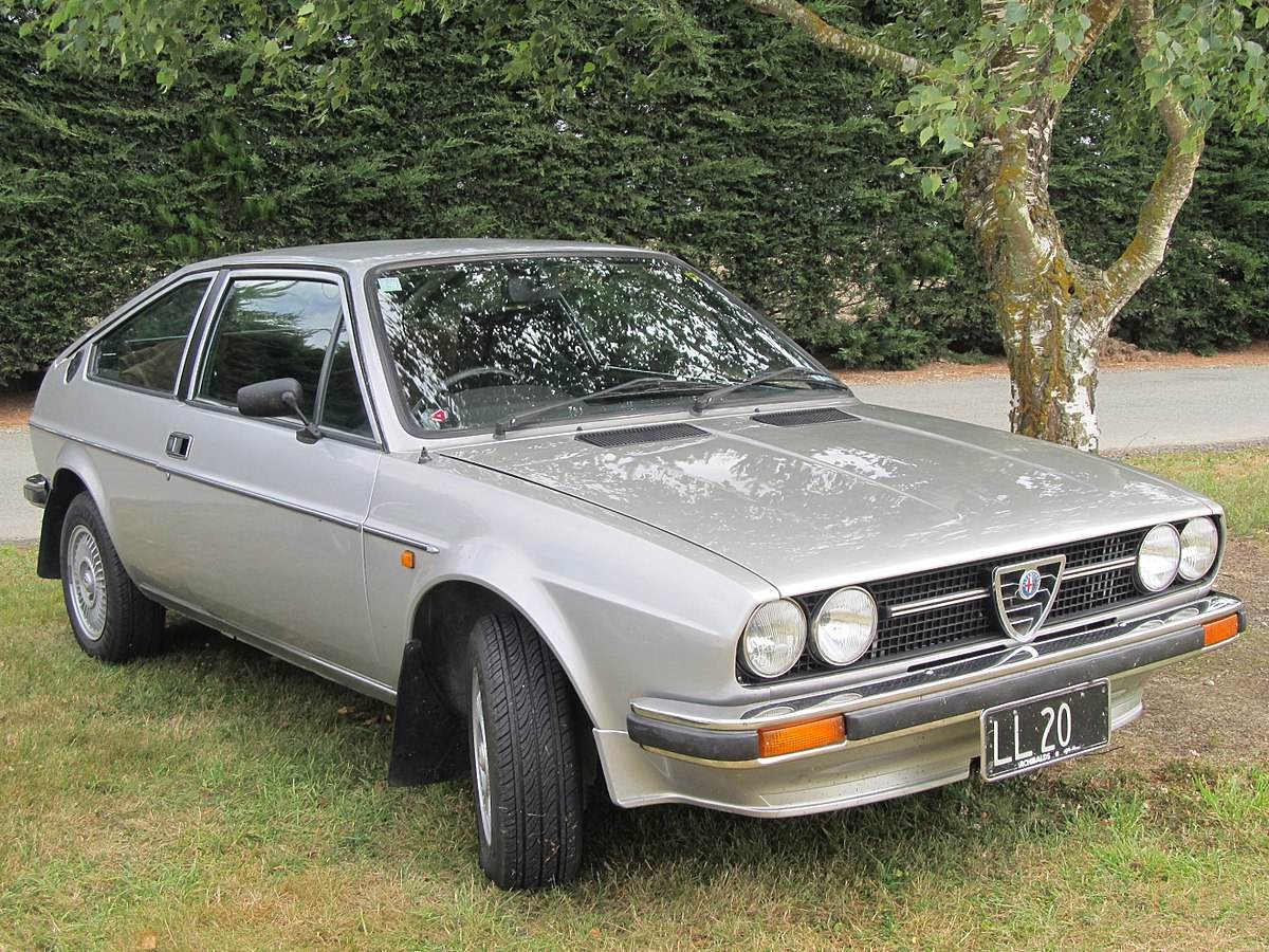 1200px-1983_Alfa_Romeo_Alfasud_Sprint_(6981573552).jpg