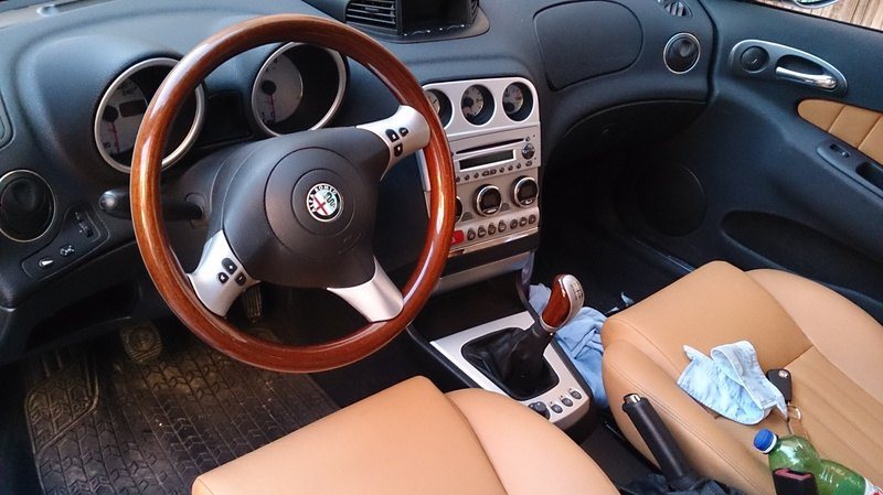 MOPAR Store Volante sportivo in legno per Alfa Romeo 156