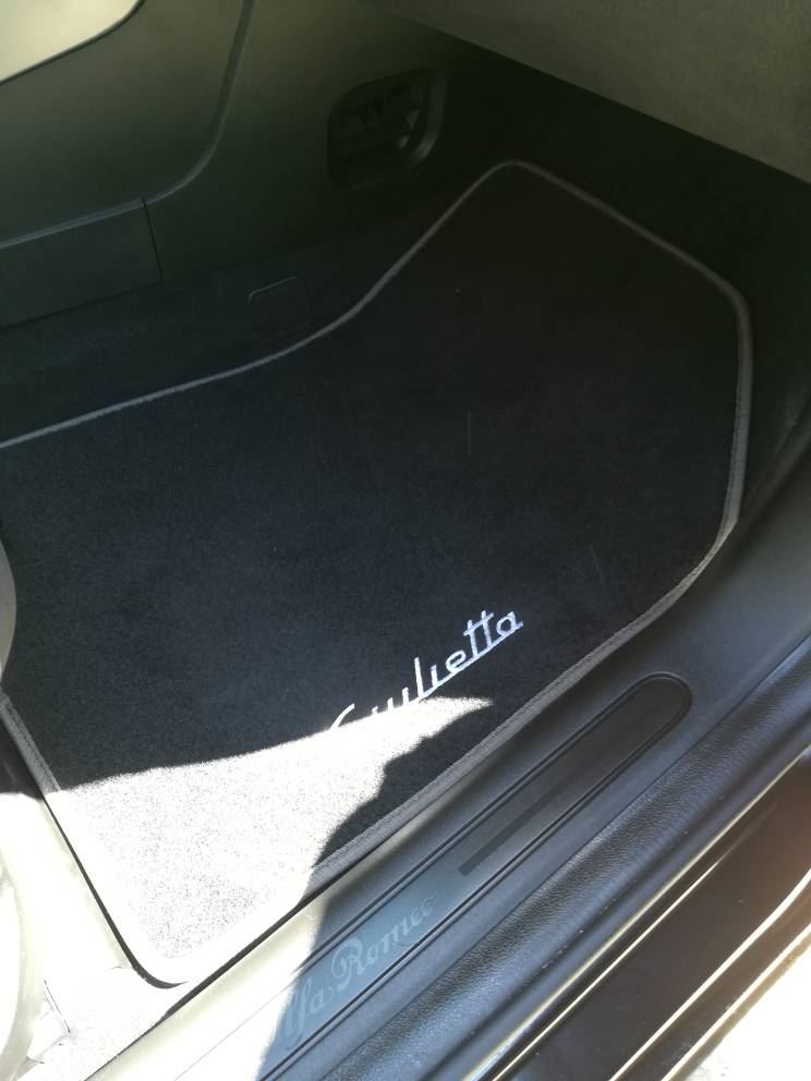 TAPPETINI ALFA ROMEO GIULIETTA BORDI PERSONALIZZABILI NO ORIGINALI ,,,, 