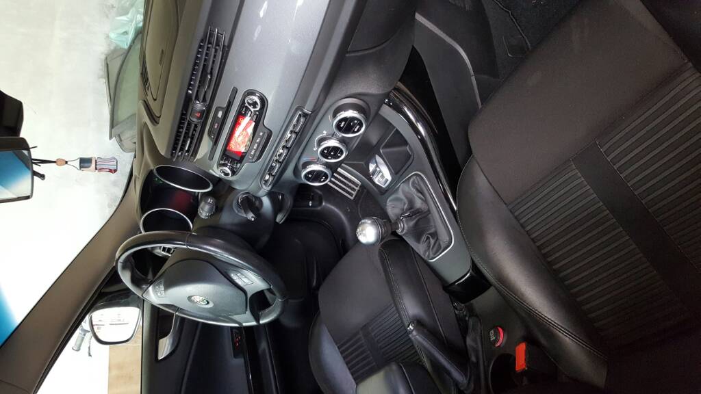 Alfa Romeo Giulietta 2 0 Jtdm2 140cv Exclusive Nero
