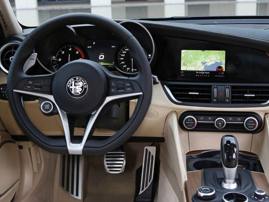 157224-Alfa-Romeo-Giulia-interni-936x703.jpg