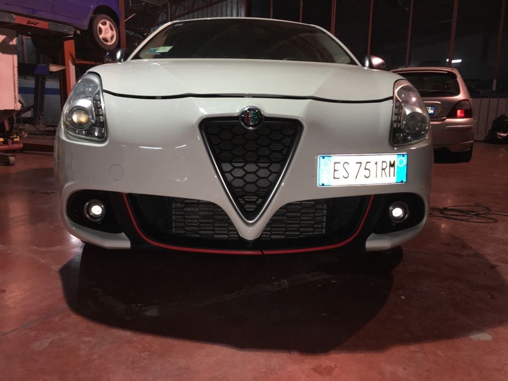 Profilo Bordino Rosso Adesivo Alfa Romeo Mito Dam Paraurti Posteriore