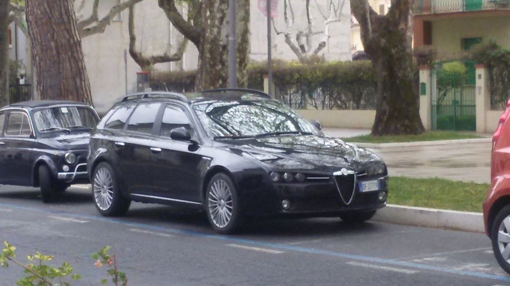 159_viale.jpg