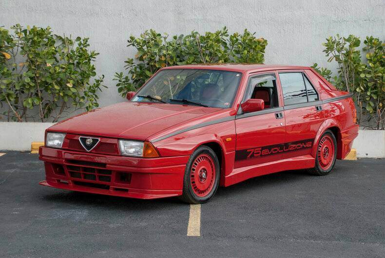 163949074b75a_low_res_1987-alfa-romeo-75-turbo-evoluzione.jpeg