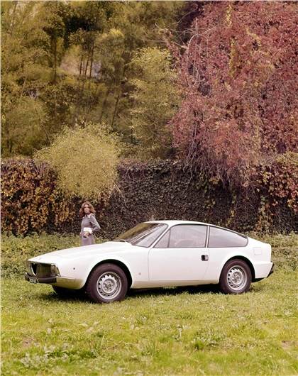 1972-Zagato-Alfa-Romeo-1600-Junior-Z-01.jpg