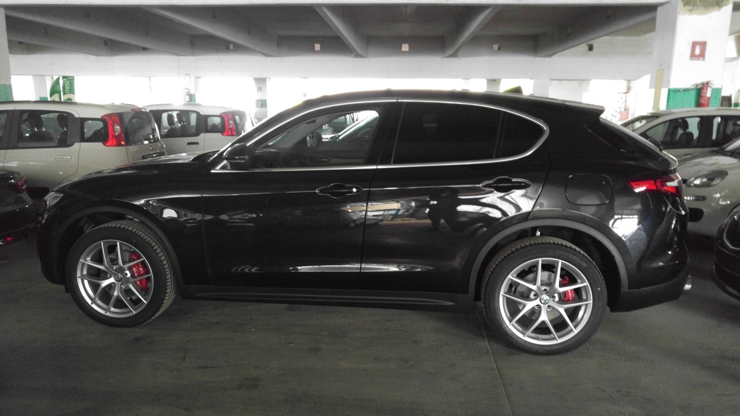 Alfa Romeo Stelvio 2 0 Tb 280cv Q4 At8 Nero