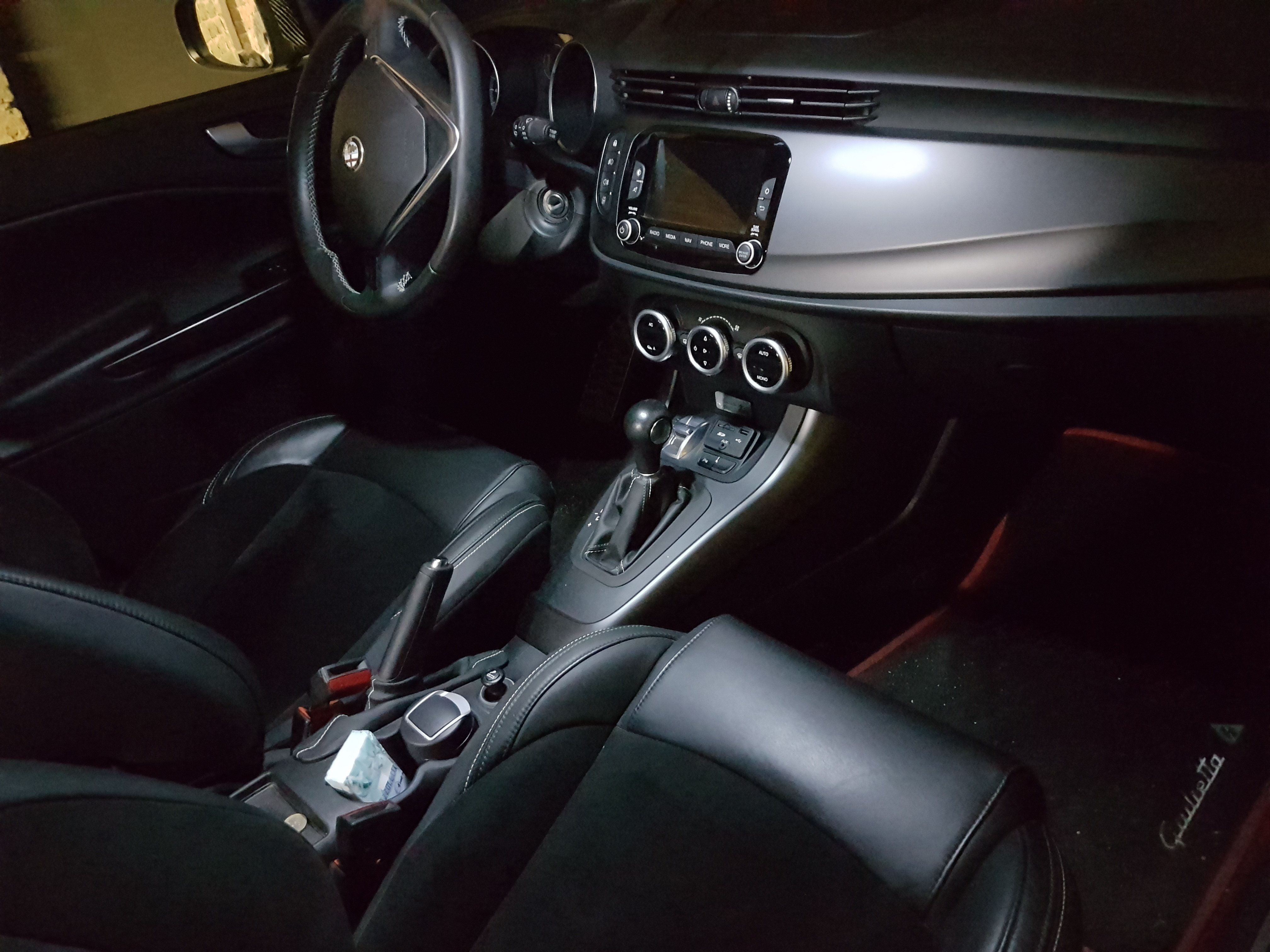 Alfa Romeo Giulietta 1750 Tbi 241cv Tct Qv Launch