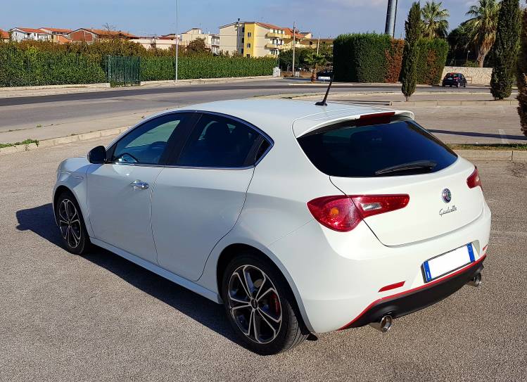 Alfa Romeo Giulietta 1 6 Jtdm2 120cv Pack Sport Club