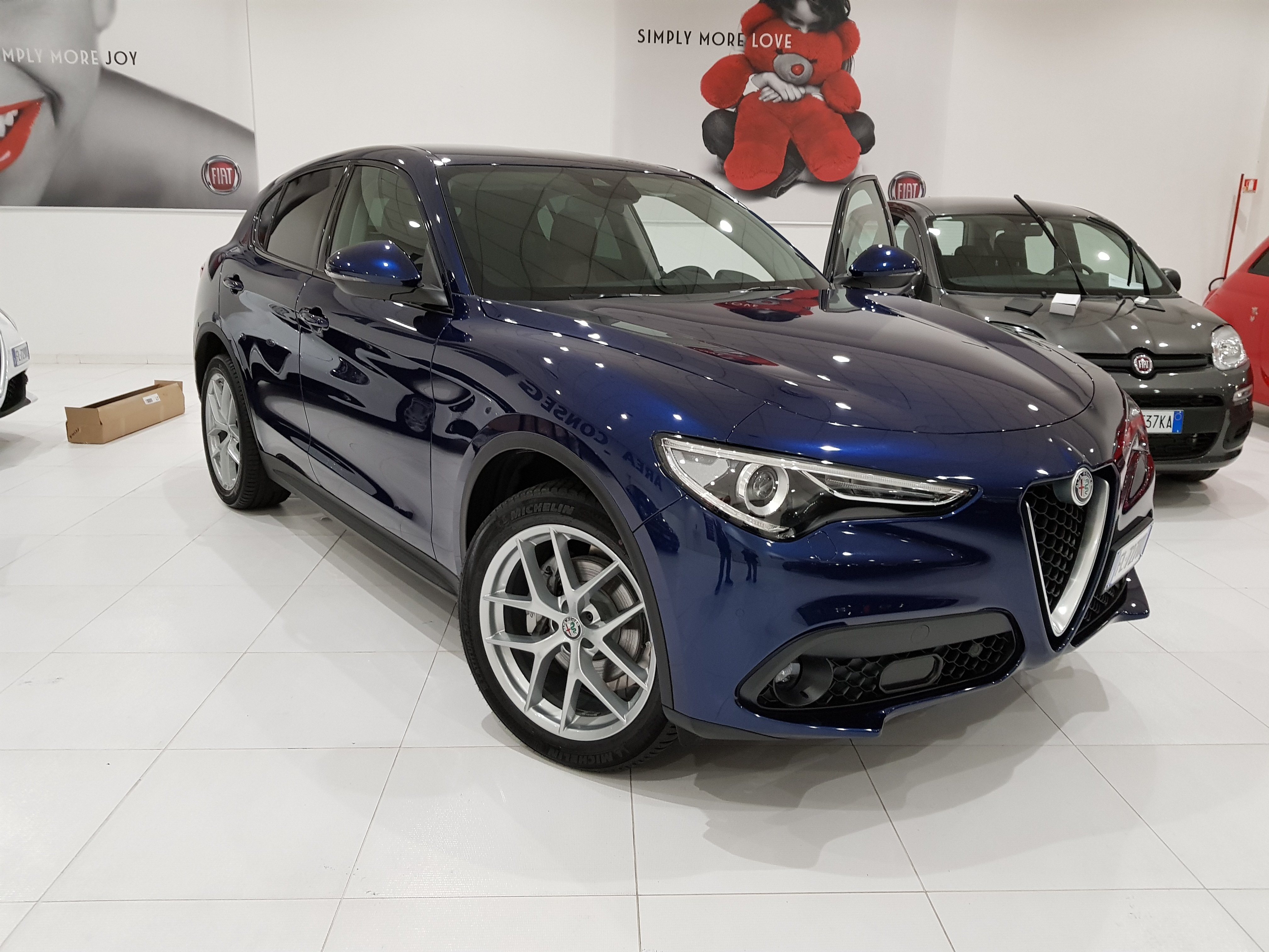 Alfa Romeo Stelvio 2 2 Mjet 210cv At8 Q4 Blu