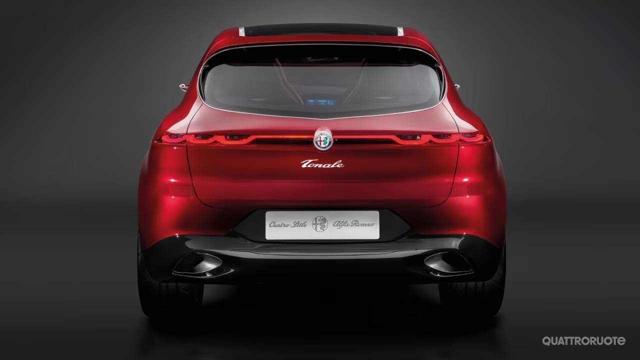 2022-Alfa-Romeo-Tonale-serie-concept-confronto-12.jpg_1.jpg