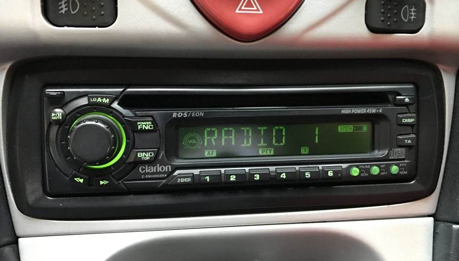 Togliere autoradio originale - Car Audio Forum