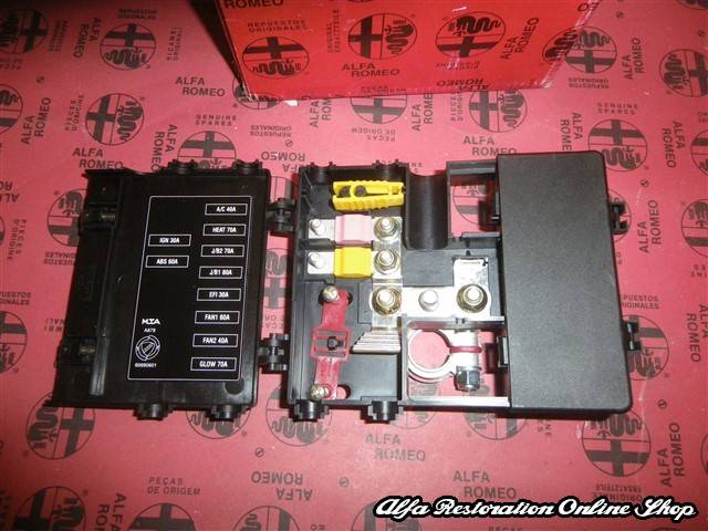 60690600-AG A156 S2 fusebox on battery (1) (1).jpg