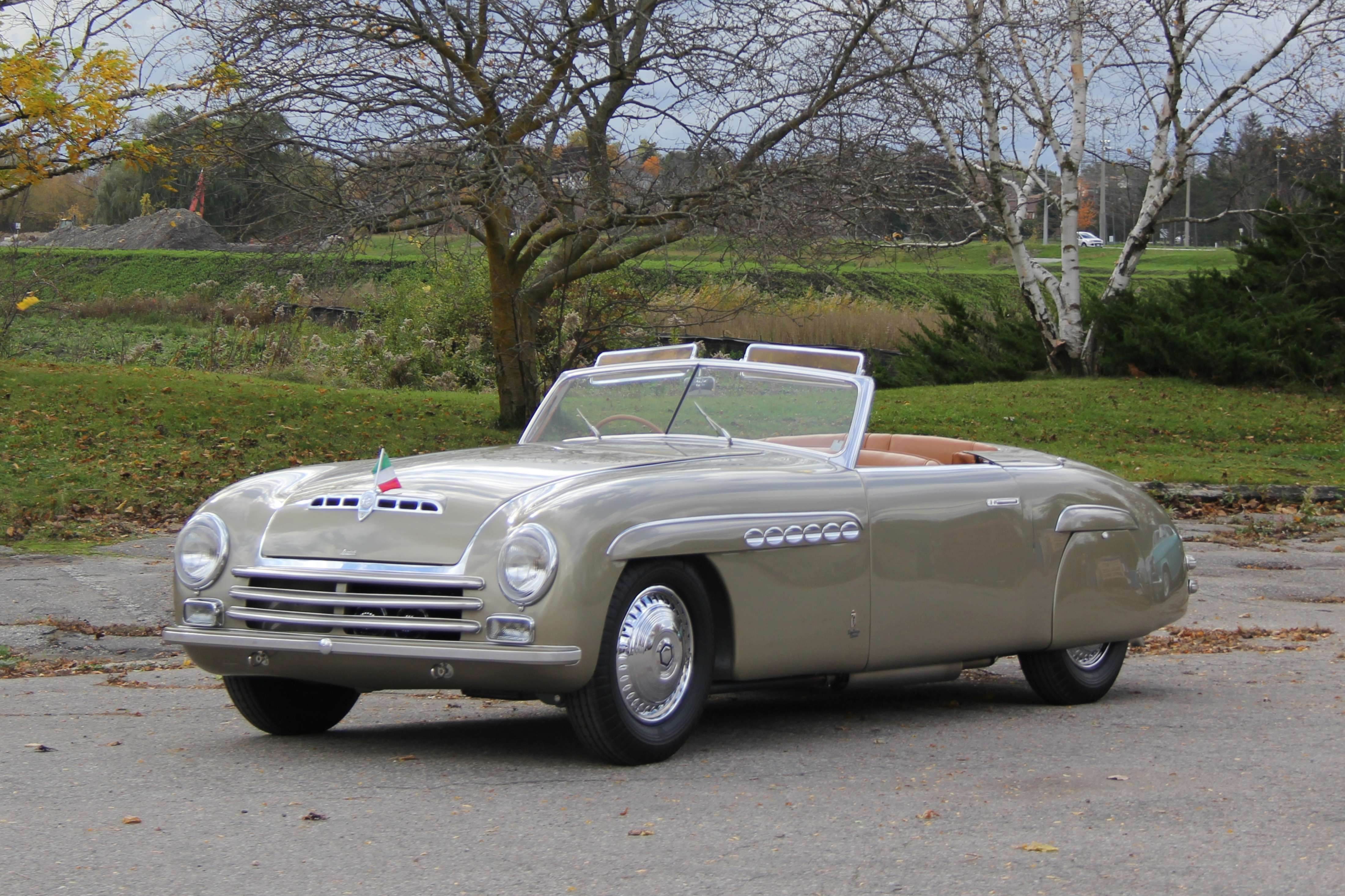 6C 2500 Sport Cabrilet Pininfarina Speziale 1942.jpg