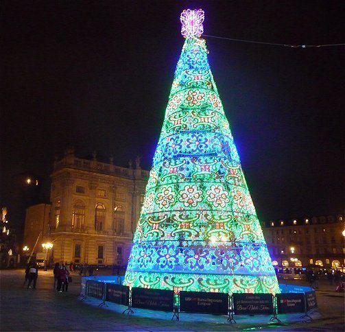 Albero%2BNatale%2BPiazza%2BCastello%2BTorino%2B2014%2B1.jpg