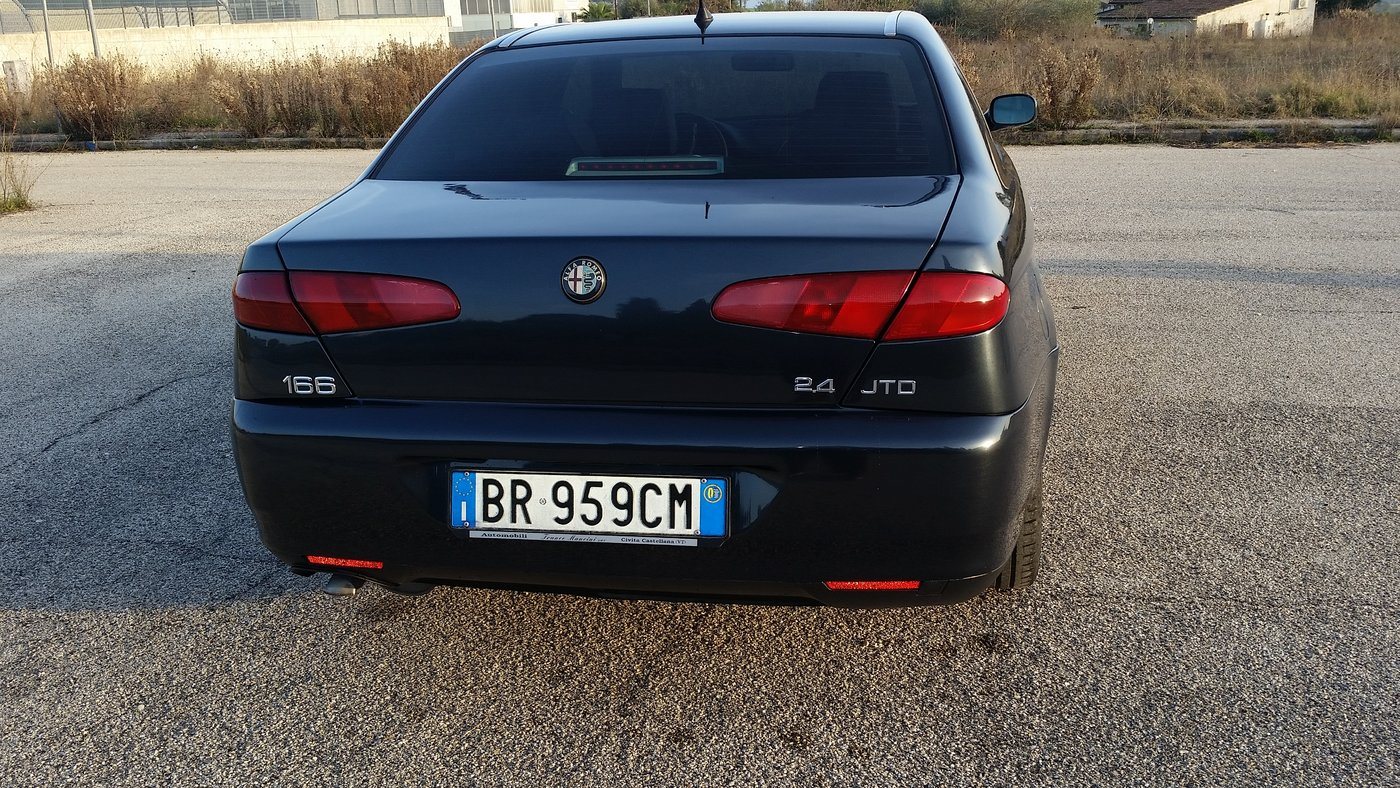 Alfa 166.jpg