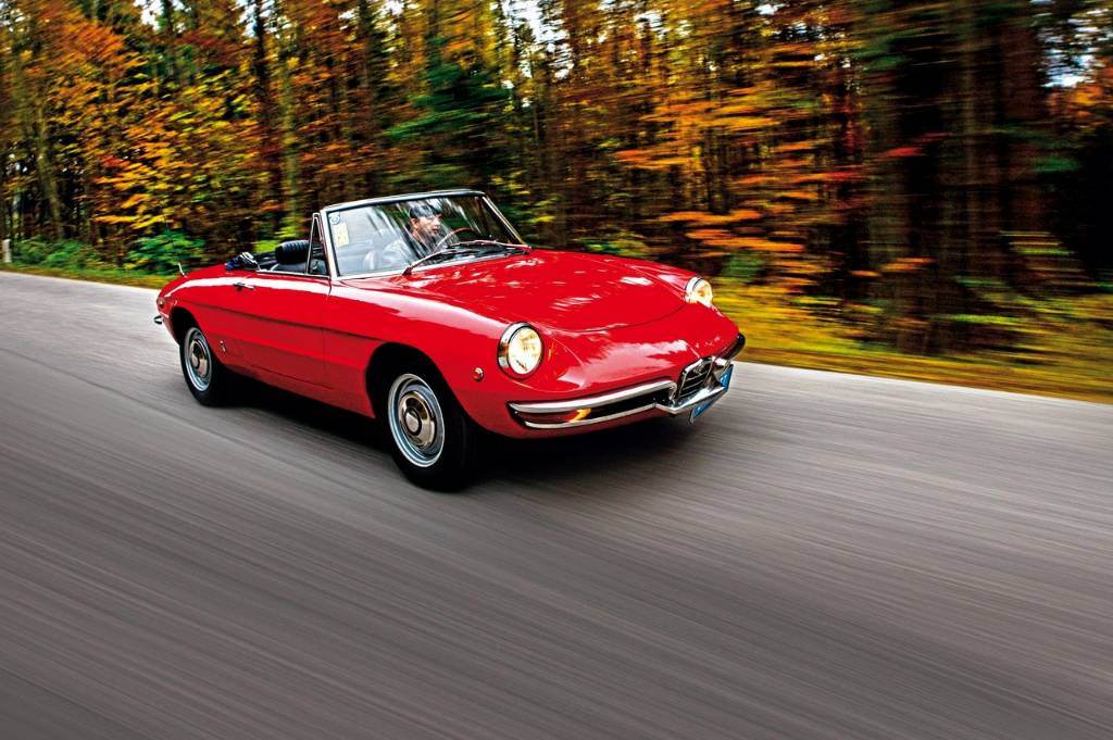 Alfa%20Romeo%20Duetto%20Spider%201966.jpeg