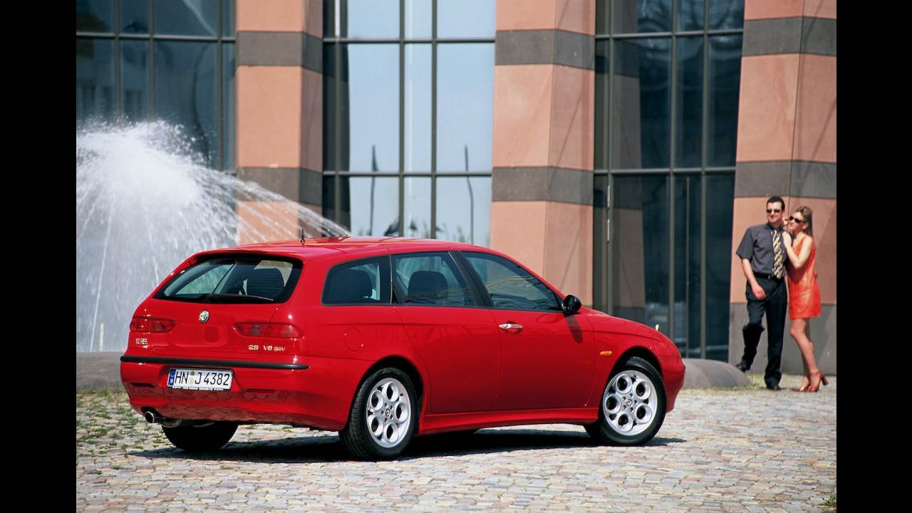 alfa-romeo-156-una-delle-migliori-trazioni-anteriori-di-sempre1.jpg