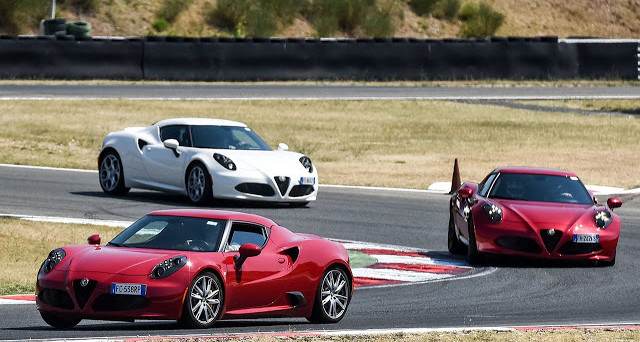 Alfa-Romeo-4C-1-640x342.jpg