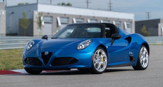 Alfa-Romeo-4C-Spider-Italia-1-640x342.jpg