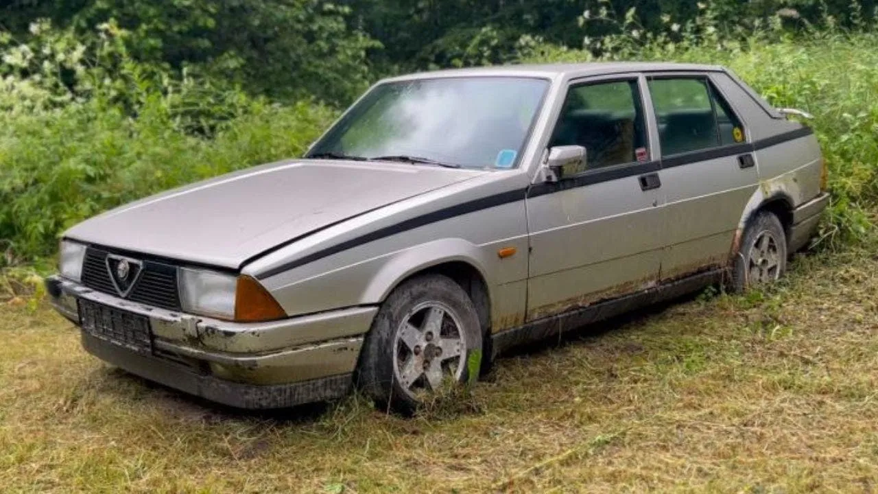 Discussione 'Alfa Romeo 75, quasi vent’anni di silenzio e abbandono: un’appassionato riaccende il mito trascurato'