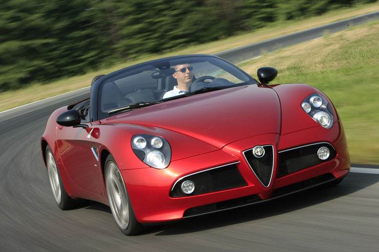Alfa-Romeo-8C-Spider-foto.jpg