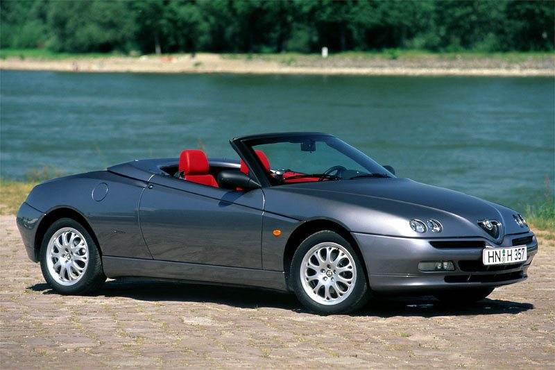 Alfa Romeo-916-1995-01.jpg