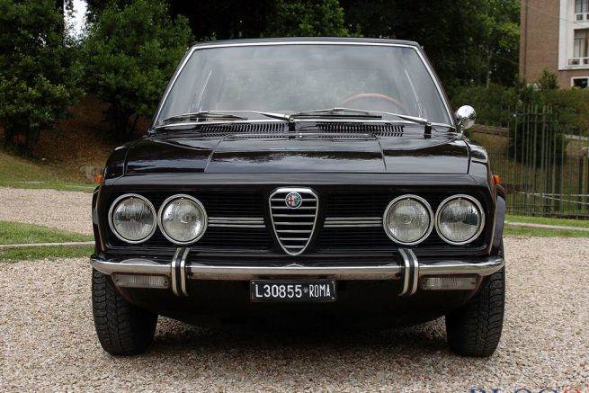 Alfa-Romeo-Alfetta-06.jpg