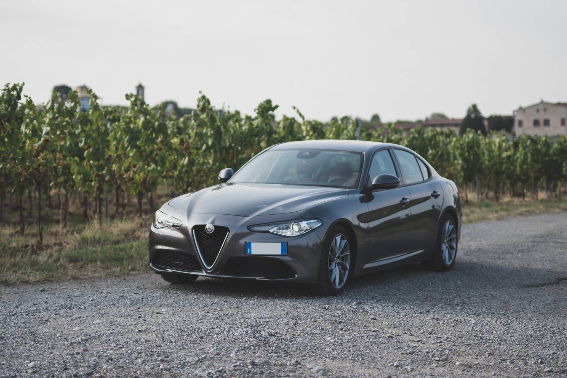 Alfa Romeo Giulia-011247.jpg