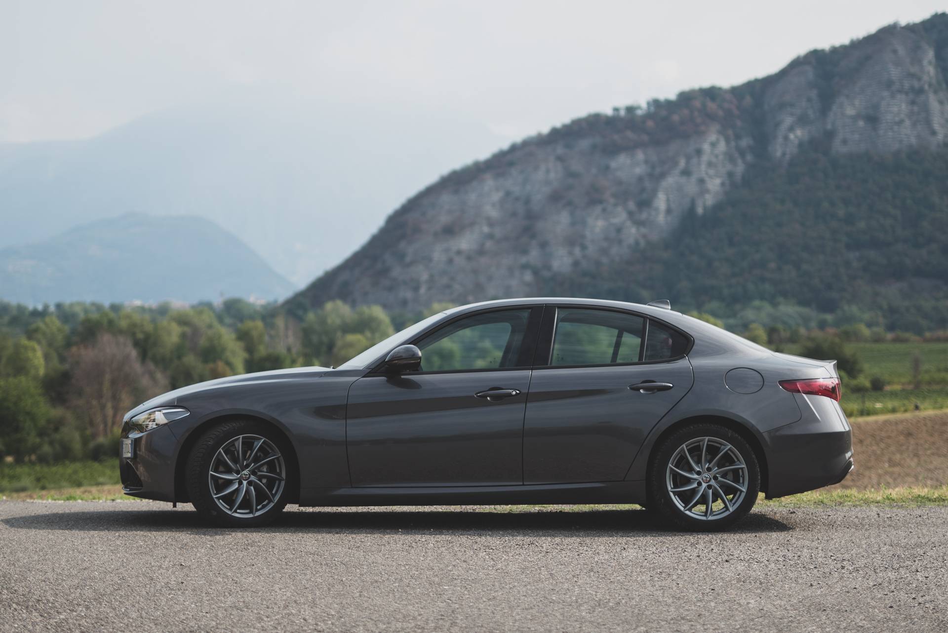 Alfa Romeo Giulia-011286.jpg