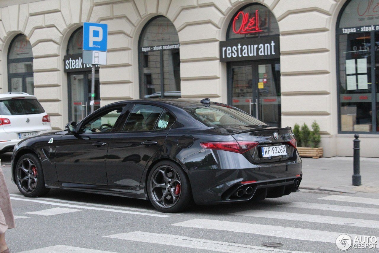 alfa-romeo-giulia-quadrifoglio-c663615052017002130_4.jpg