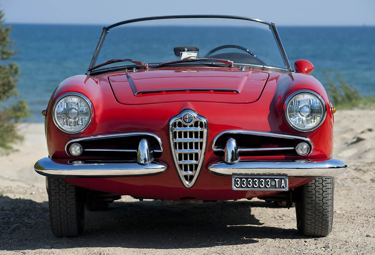 alfa-romeo-giulia-spider-1600-1963-3.jpg