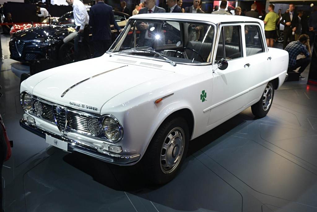 Alfa-Romeo-Giulia-TI-Super-1964.jpg