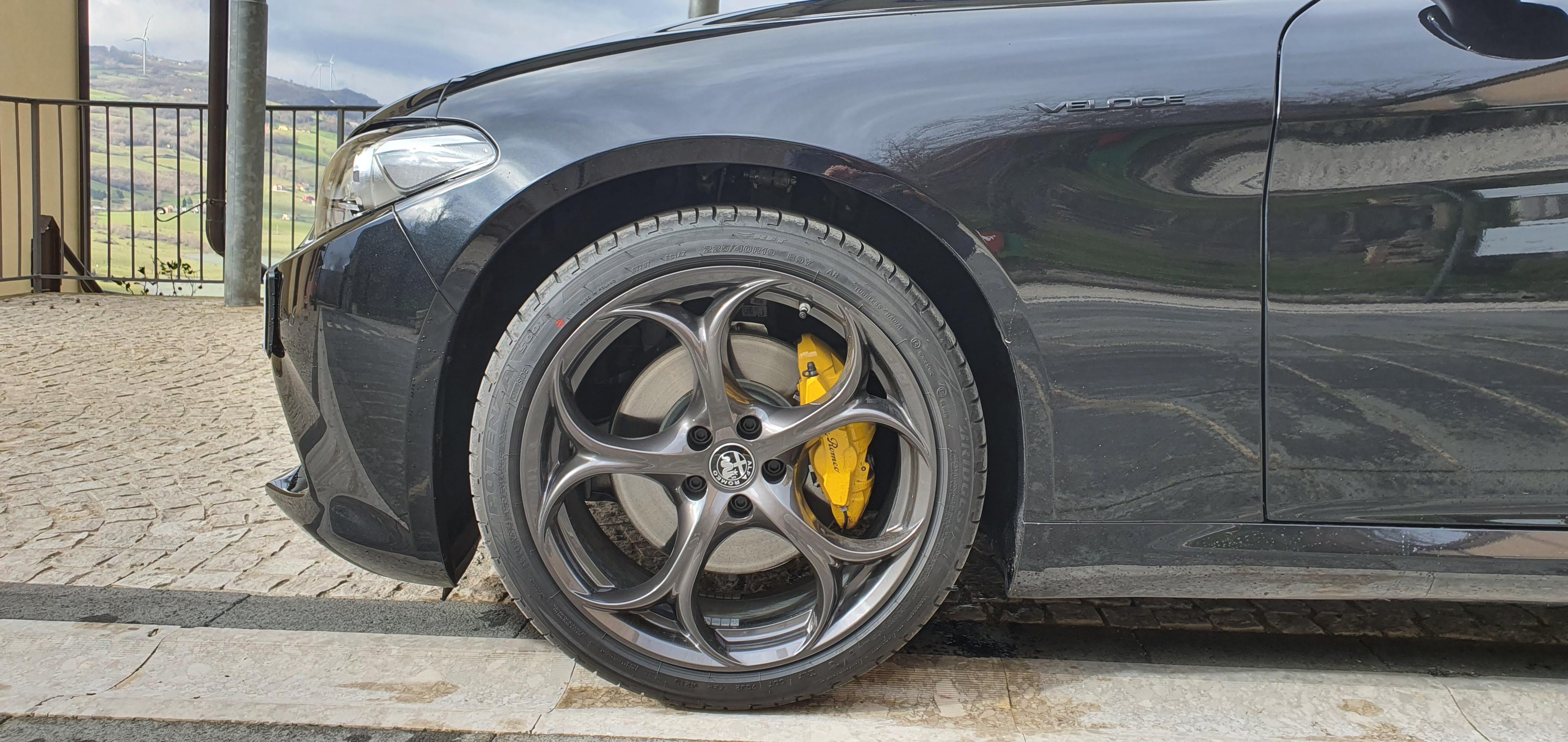 Alfa Romeo Giulia Veloce Q4 210 cv MY2020 6.jpg