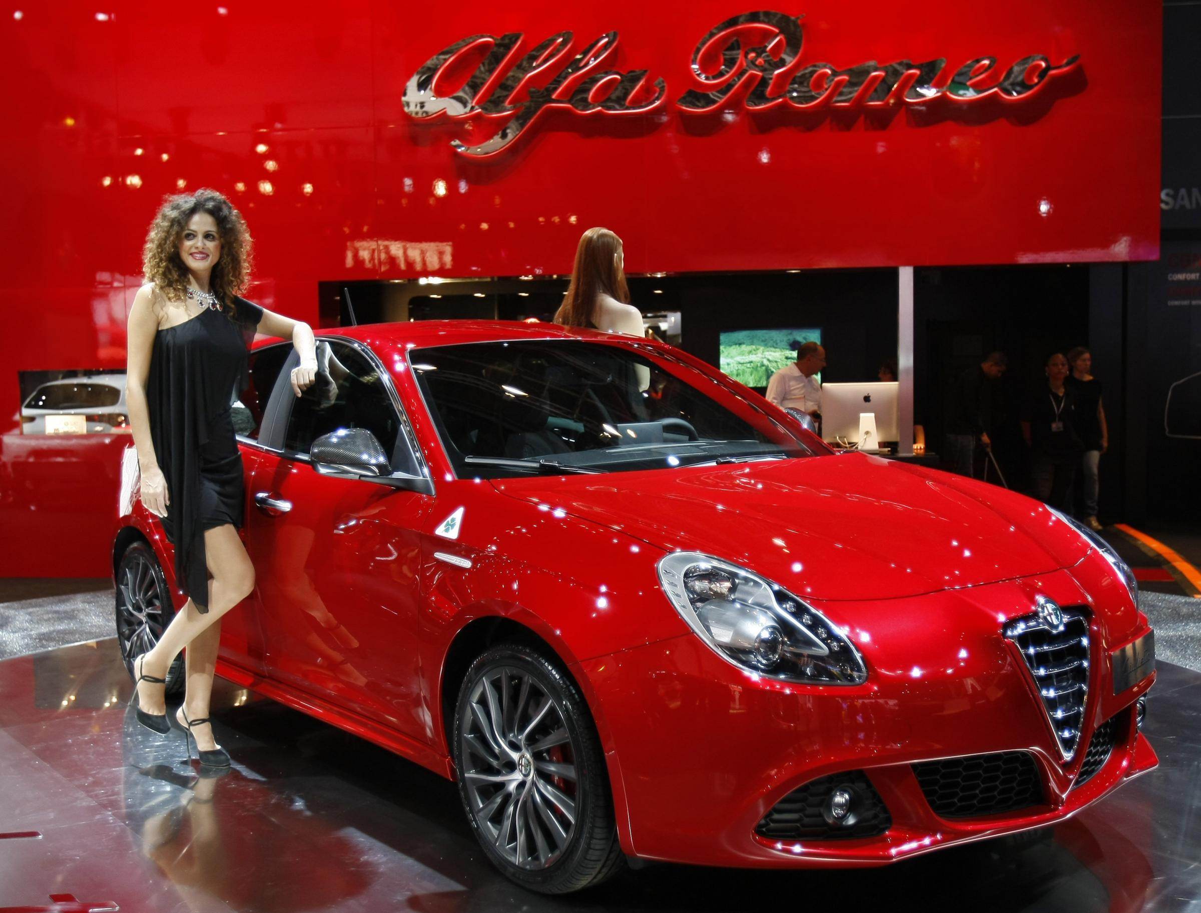 Alfa-Romeo-Giulietta-2011-TCT.jpg