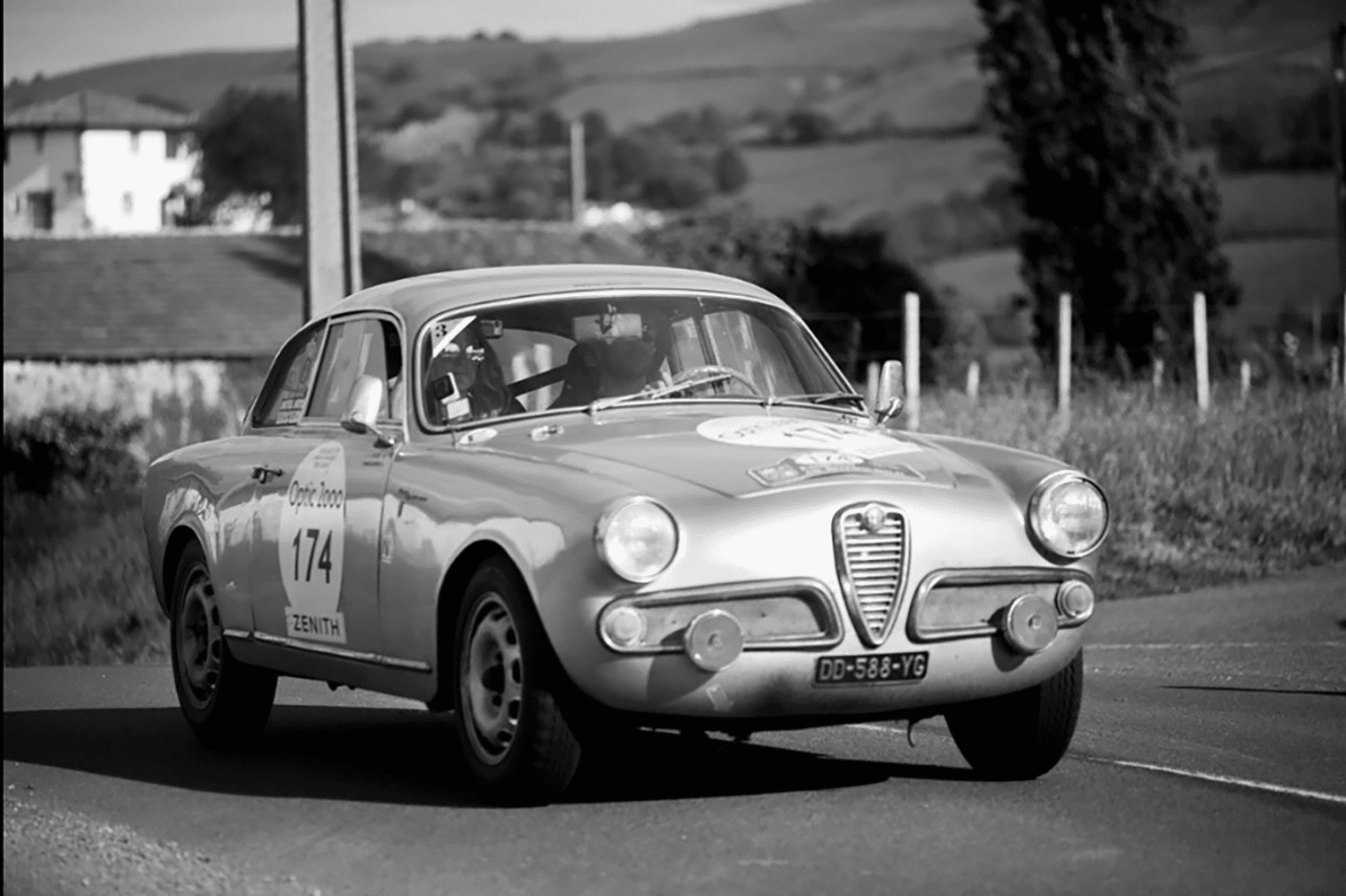 alfa-romeo-giulietta-sprint-veloce-1300-1.png