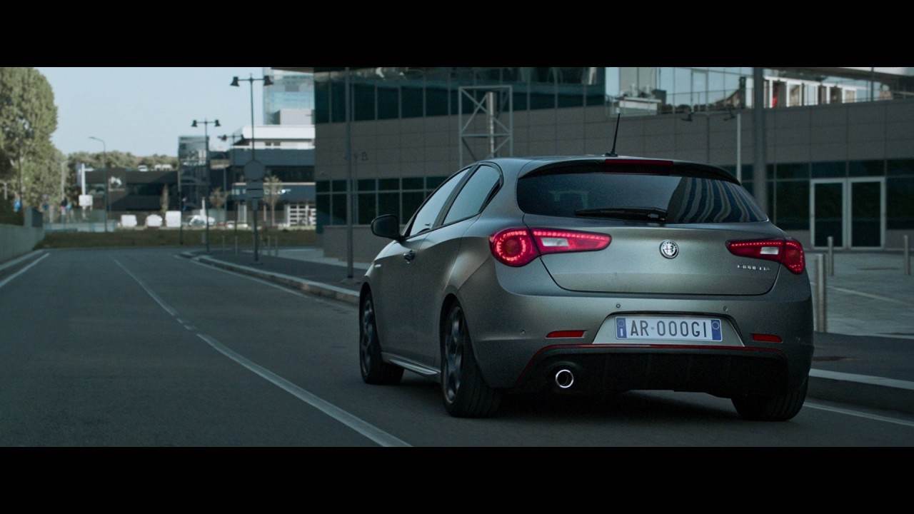 Alfa-Romeo-Giulietta-Veloce-Edition-2017-spot.jpg