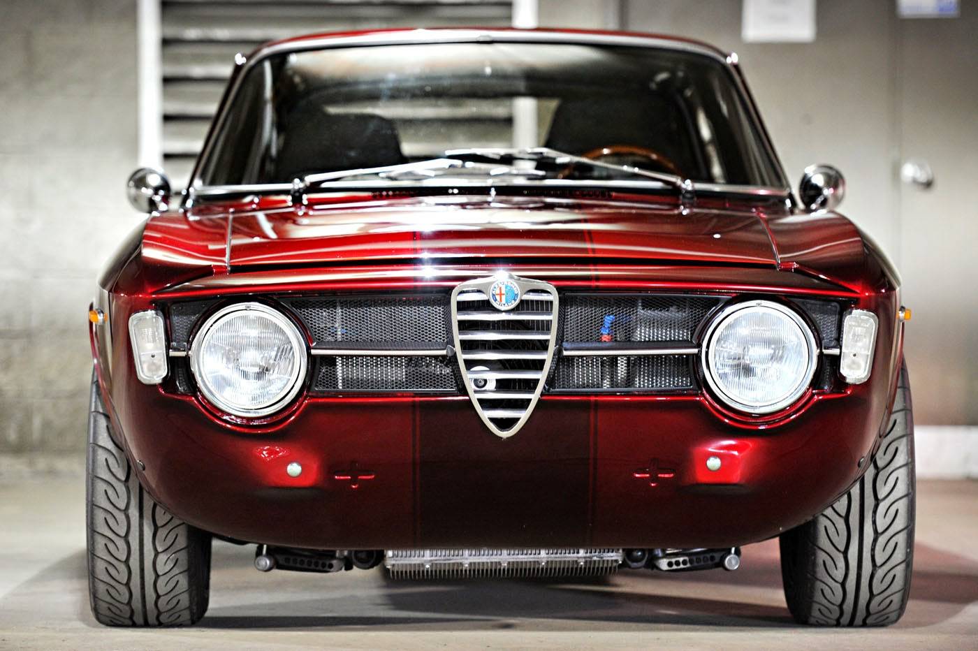 Alfa-Romeo-GT-1300-Junior-1969-Restomod.jpg