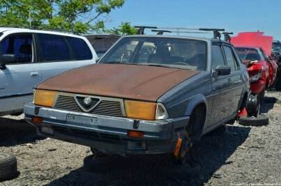 alfa-romeo-milano-gold-1.jpeg