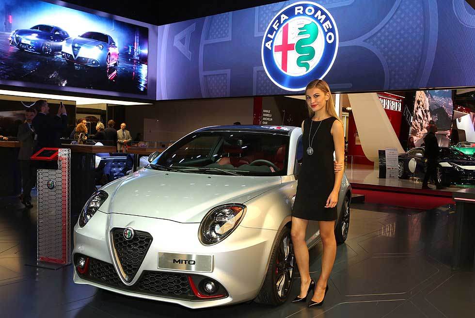 Alfa-Romeo-mito-girl-Parigi-2016.jpg