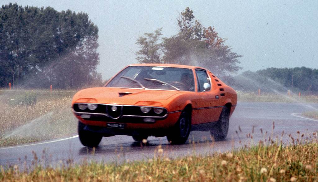 alfa-romeo-montreal-1.jpg