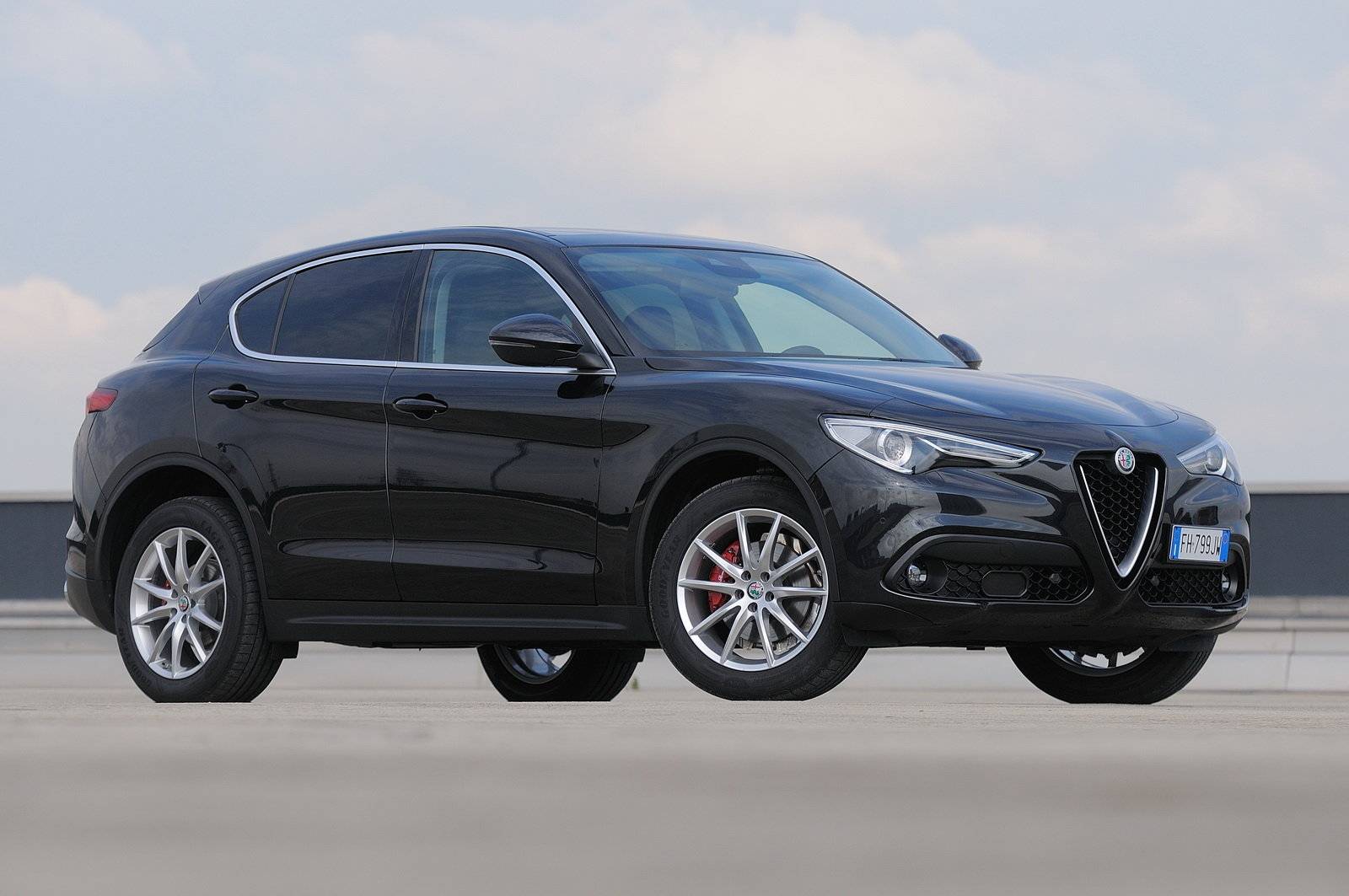 alfa-romeo-stelvio-22-q4-prova-2017_42.jpg