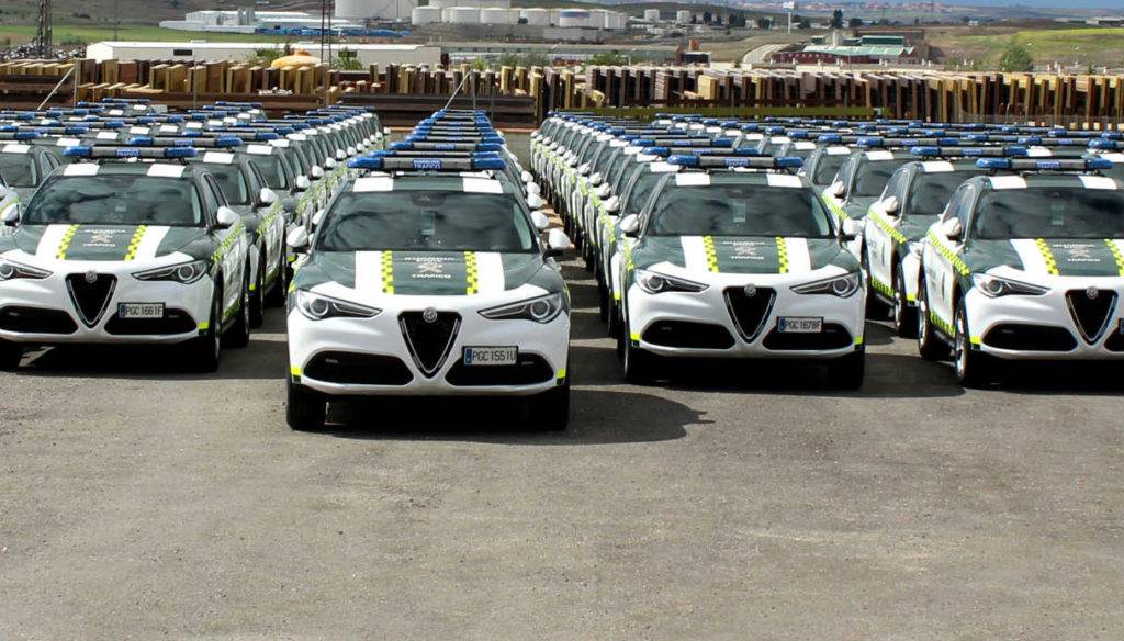 alfa-romeo-stelvio-guardia-civil-spagna-1024x584.jpg