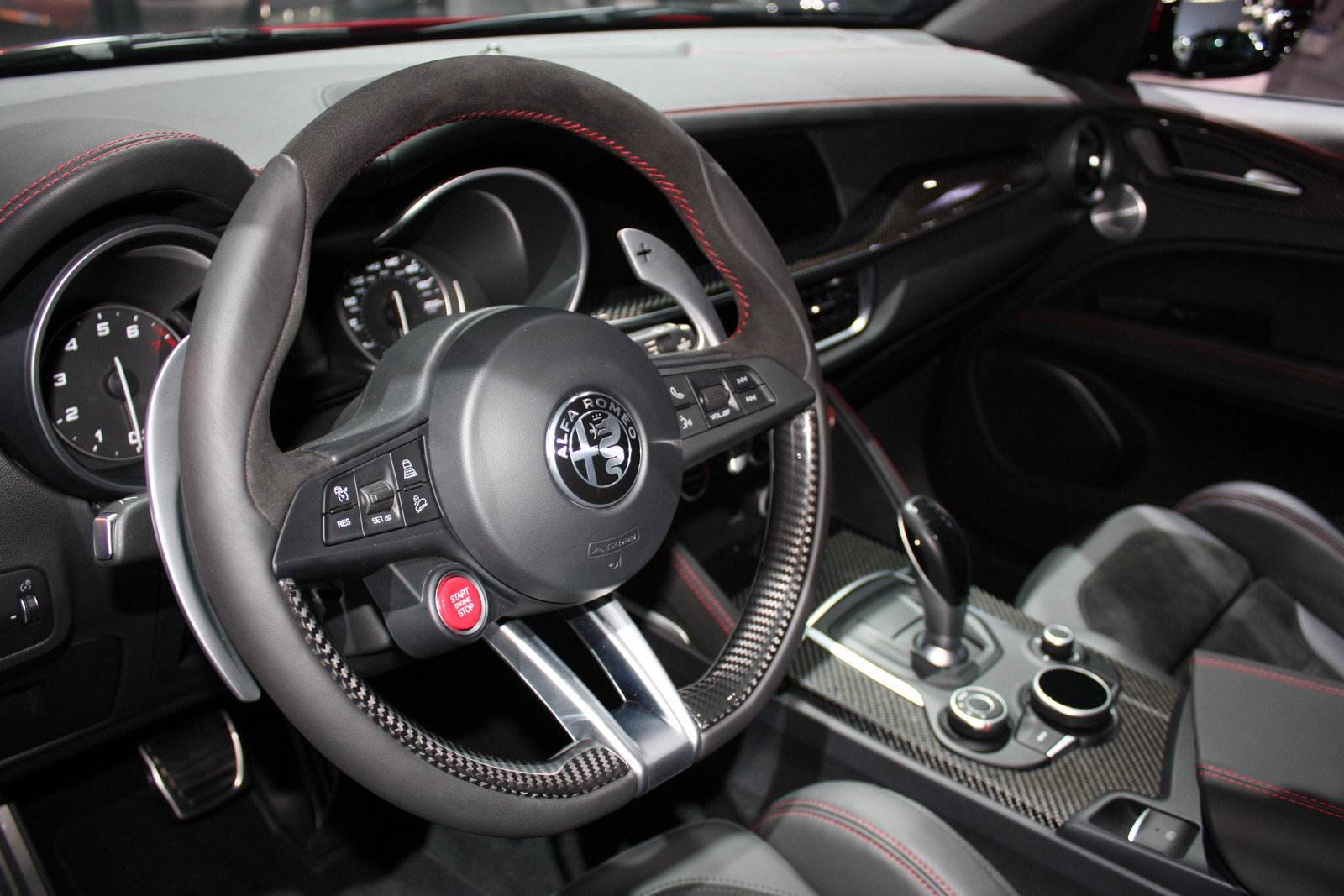 Volante Quadrifoglio Su Diesel Club Alfa Forum Alfa Romeo