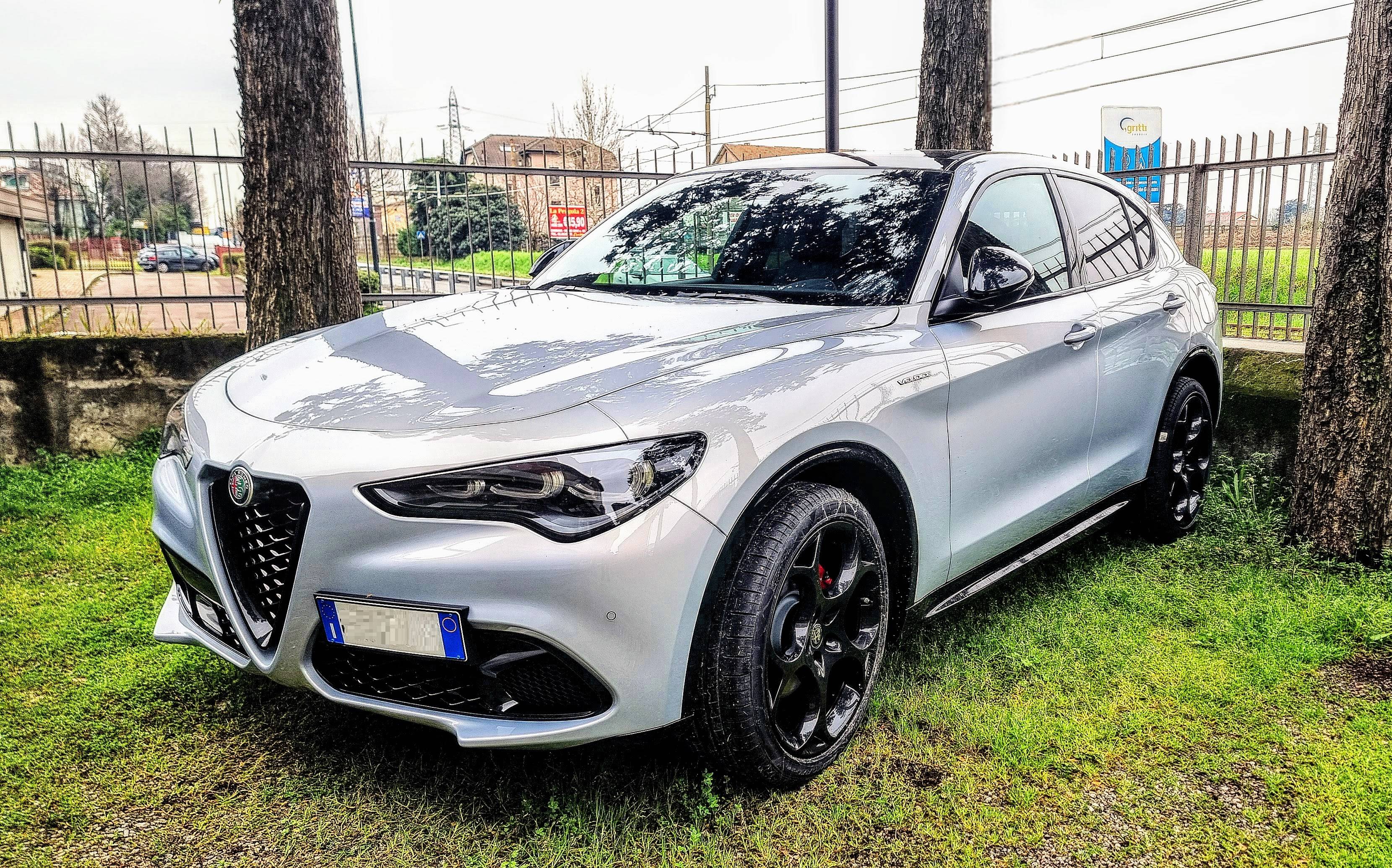 Alfa stelvio.jpg