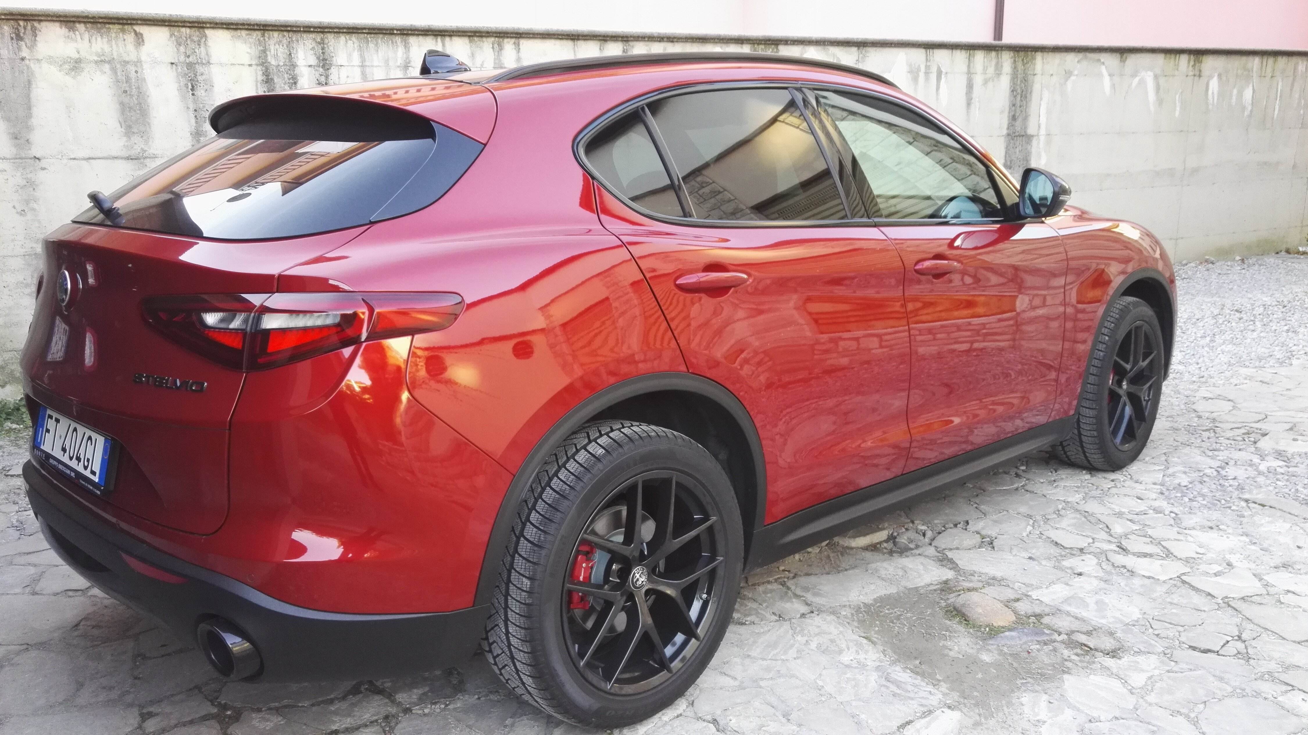 Alfa Romeo Stelvio 2 0 Tb 280cv At8 Q4 B Tech