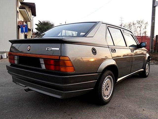 alfa_75_twin_87_3.jpg