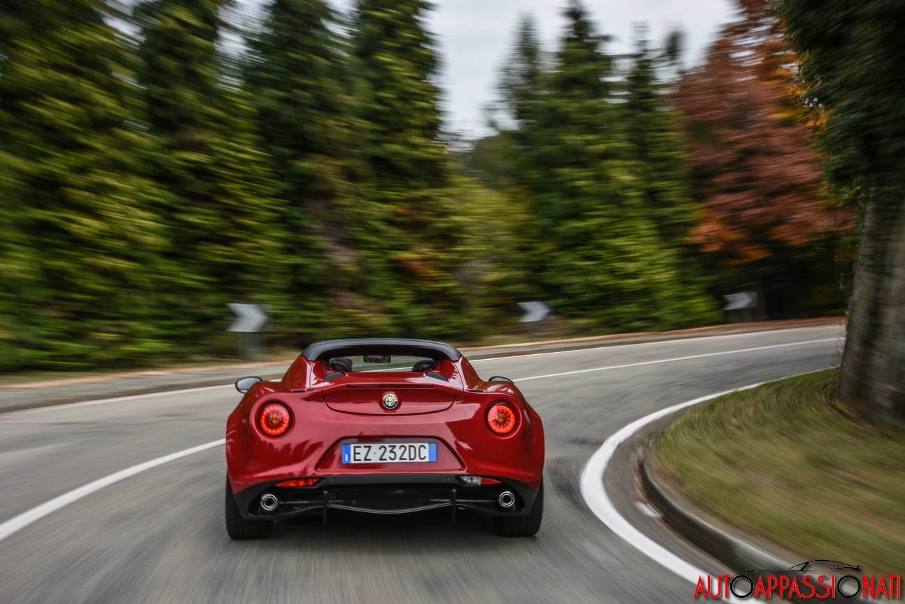 Alfa_Romeo_4C_004.jpg